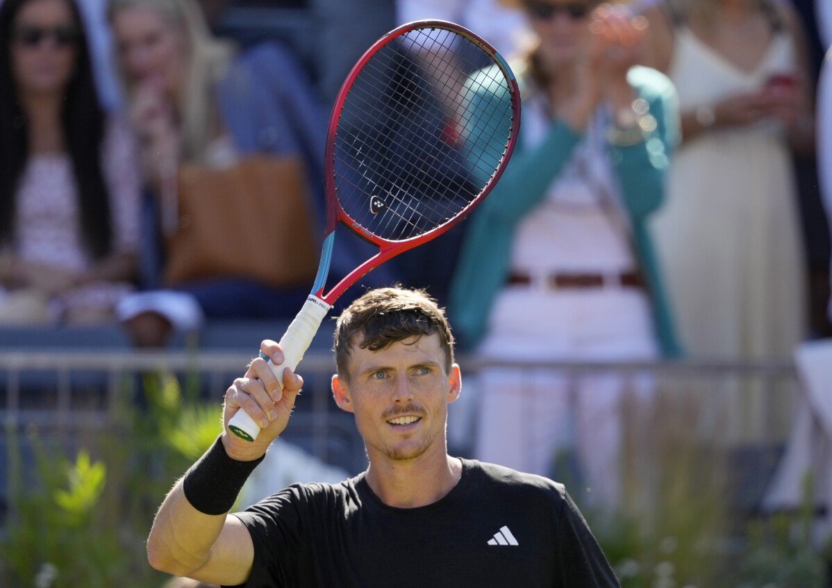 Le joueur de tennis itinérant Billy Harris passe de la vie en van à son premier Wimbledon